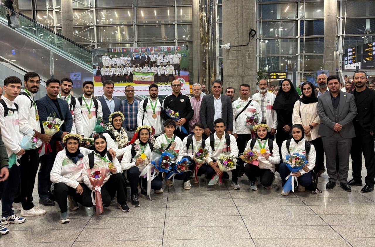 کاروان تیم ملی ووشو ایران پس از نایب‌قهرمانی جهانی به کشورمان بازگشت